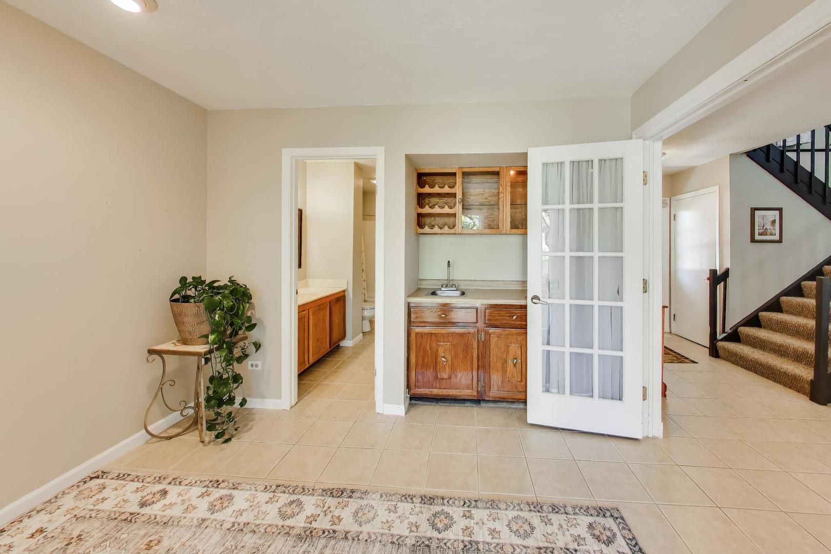 244 Coventry Court, Bloomingdale, IL 60108