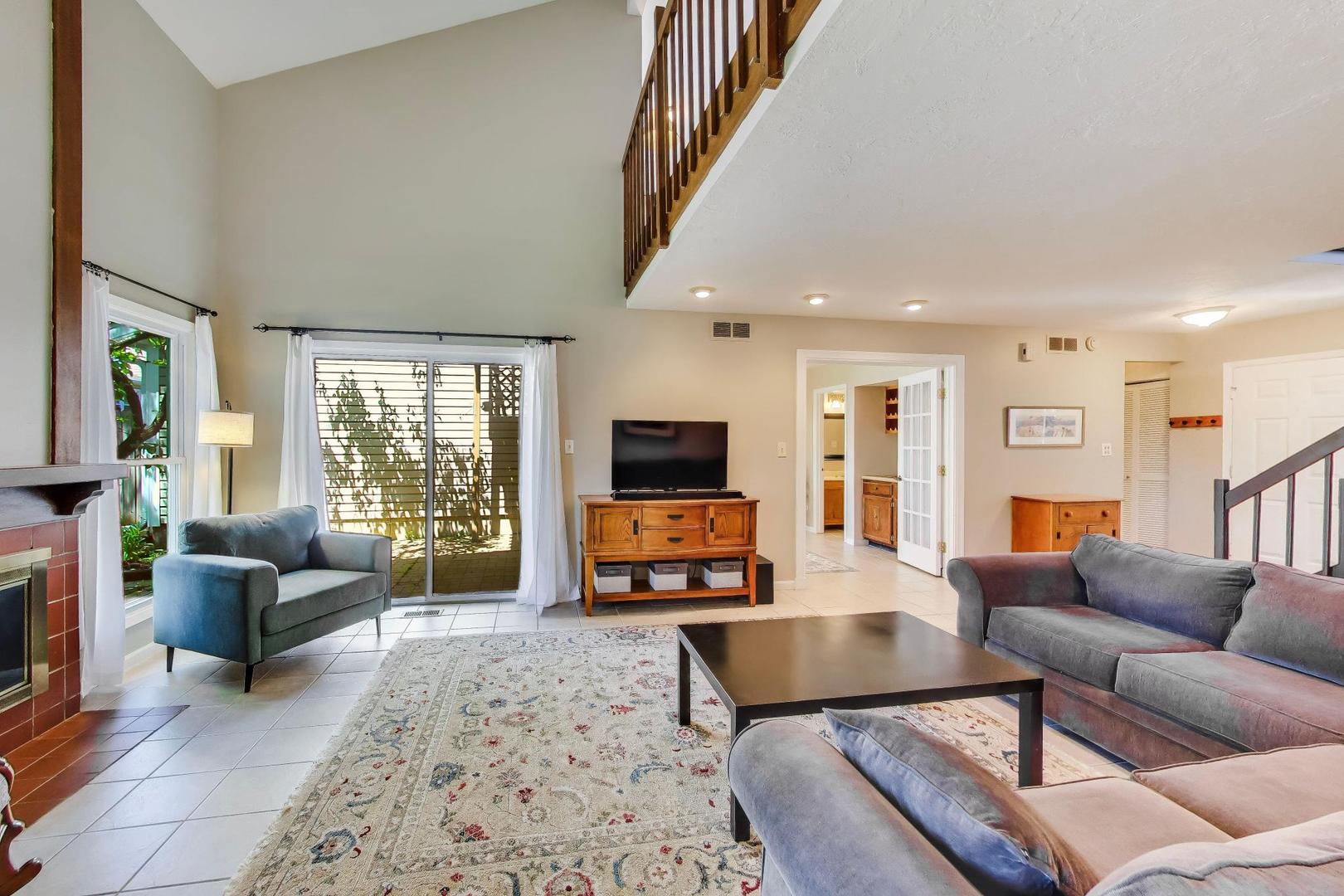 244 Coventry Court, Bloomingdale, IL 60108