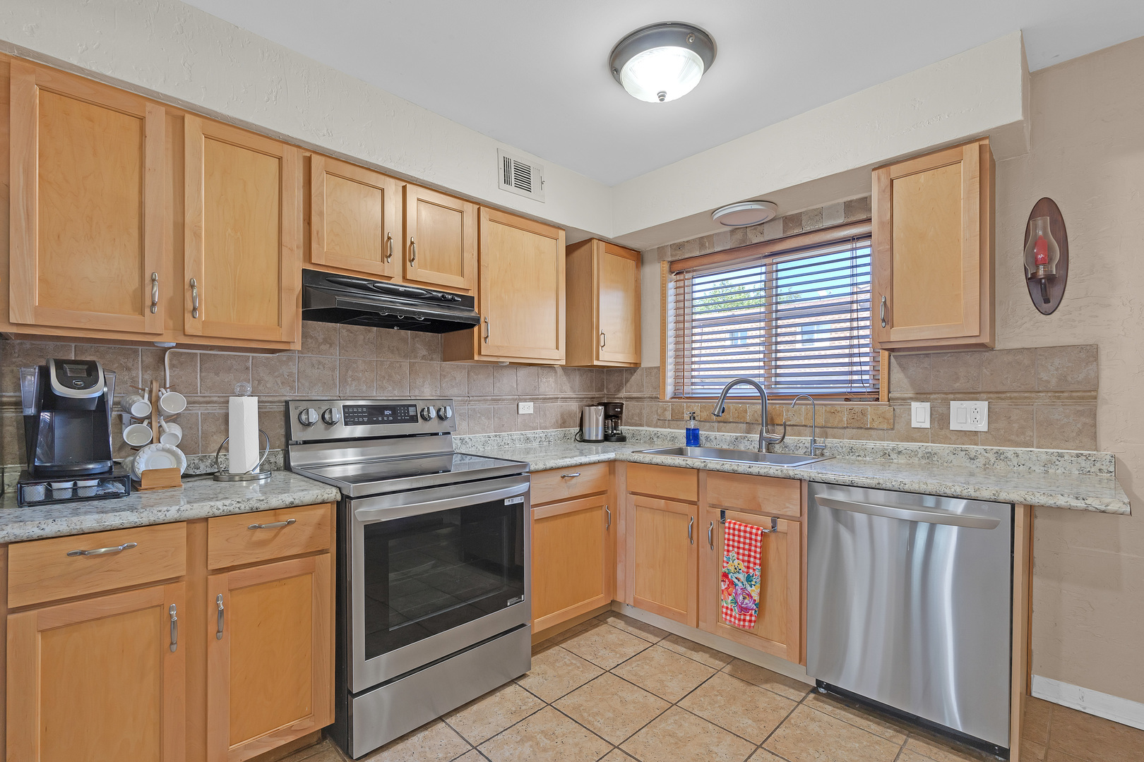 9480 Bay Colony Drive #2N, Des Plaines, IL 60016