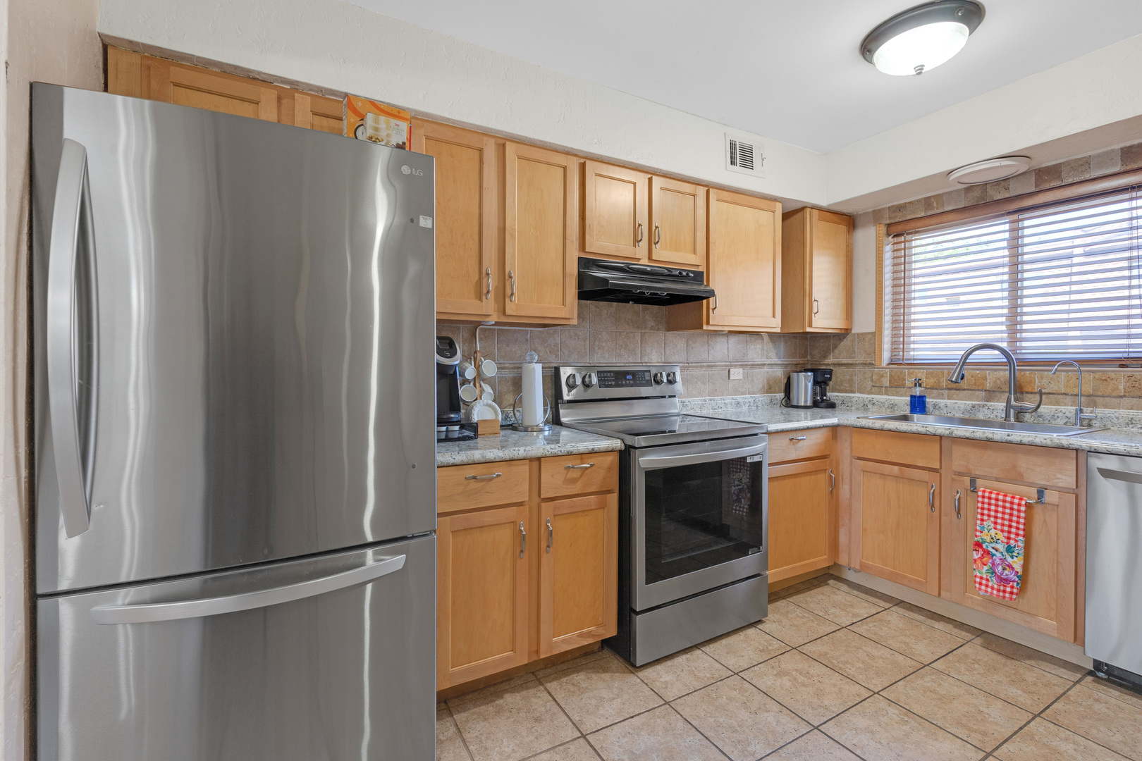 9480 Bay Colony Drive #2N, Des Plaines, IL 60016