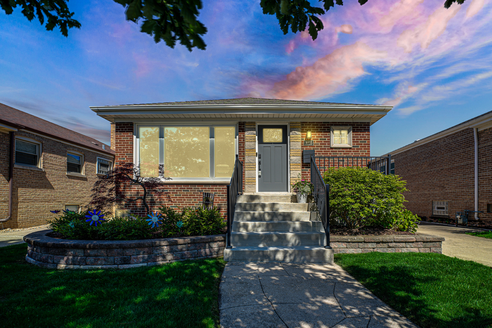 9125 S Hamlin Avenue, Evergreen Park, IL 60805