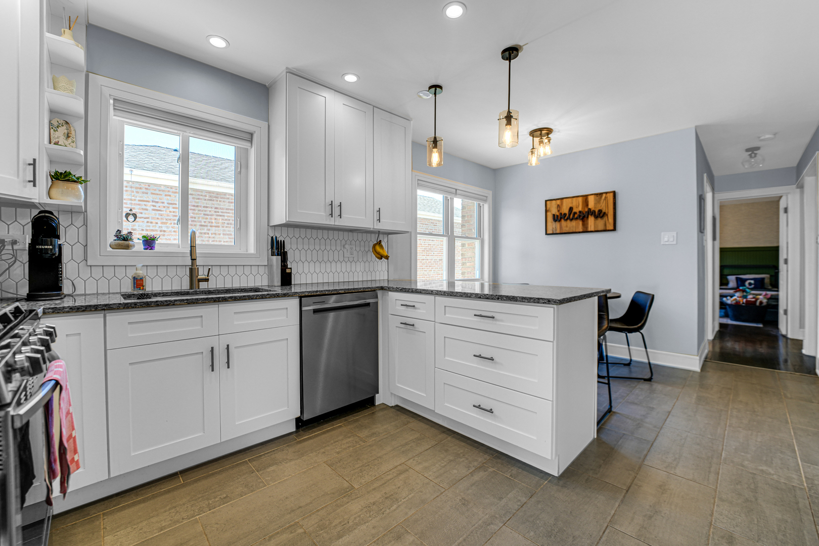 9125 S Hamlin Avenue, Evergreen Park, IL 60805