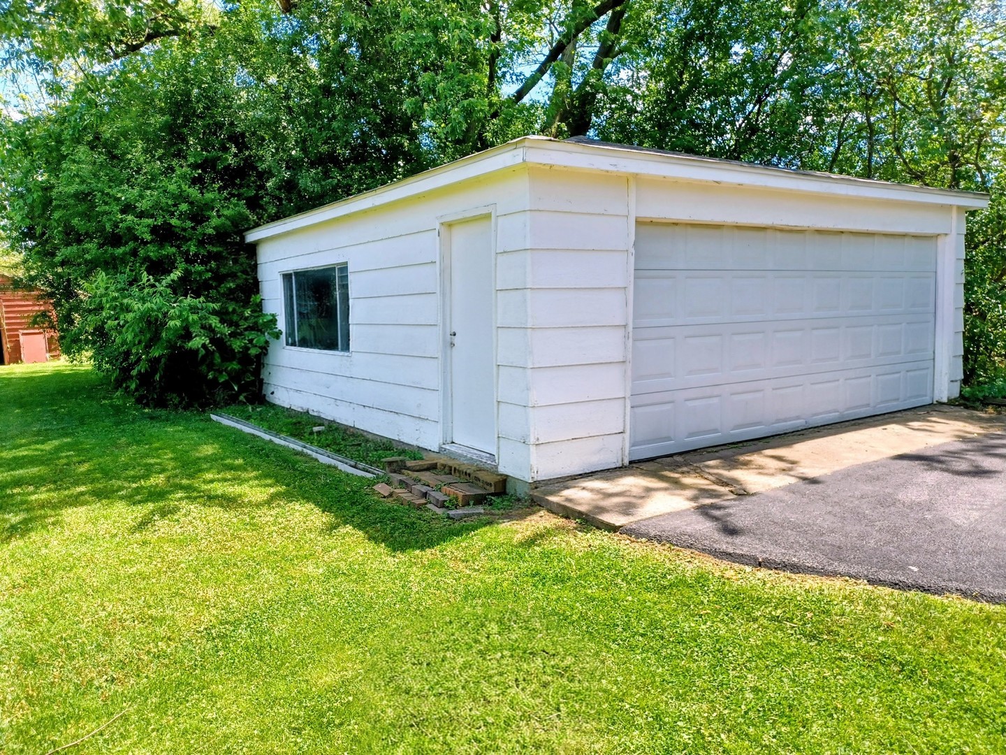 0N537 Sunset Avenue, West Chicago, IL 60185