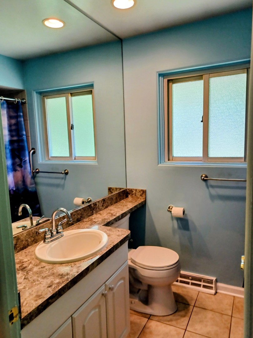 0N537 Sunset Avenue, West Chicago, IL 60185
