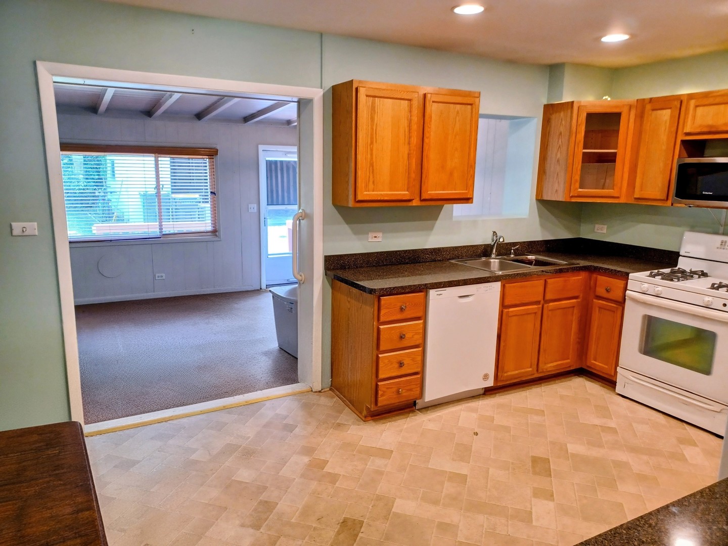 0N537 Sunset Avenue, West Chicago, IL 60185