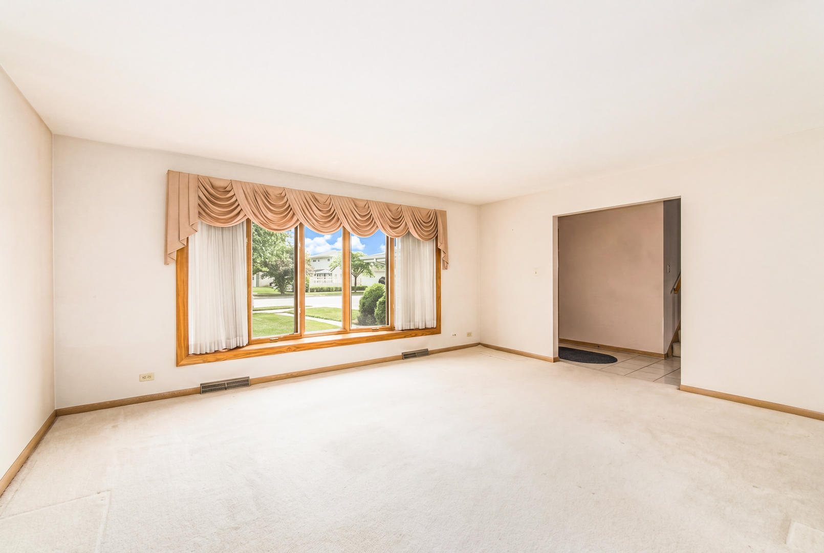 8744 W North Terrace, Niles, IL 60714
