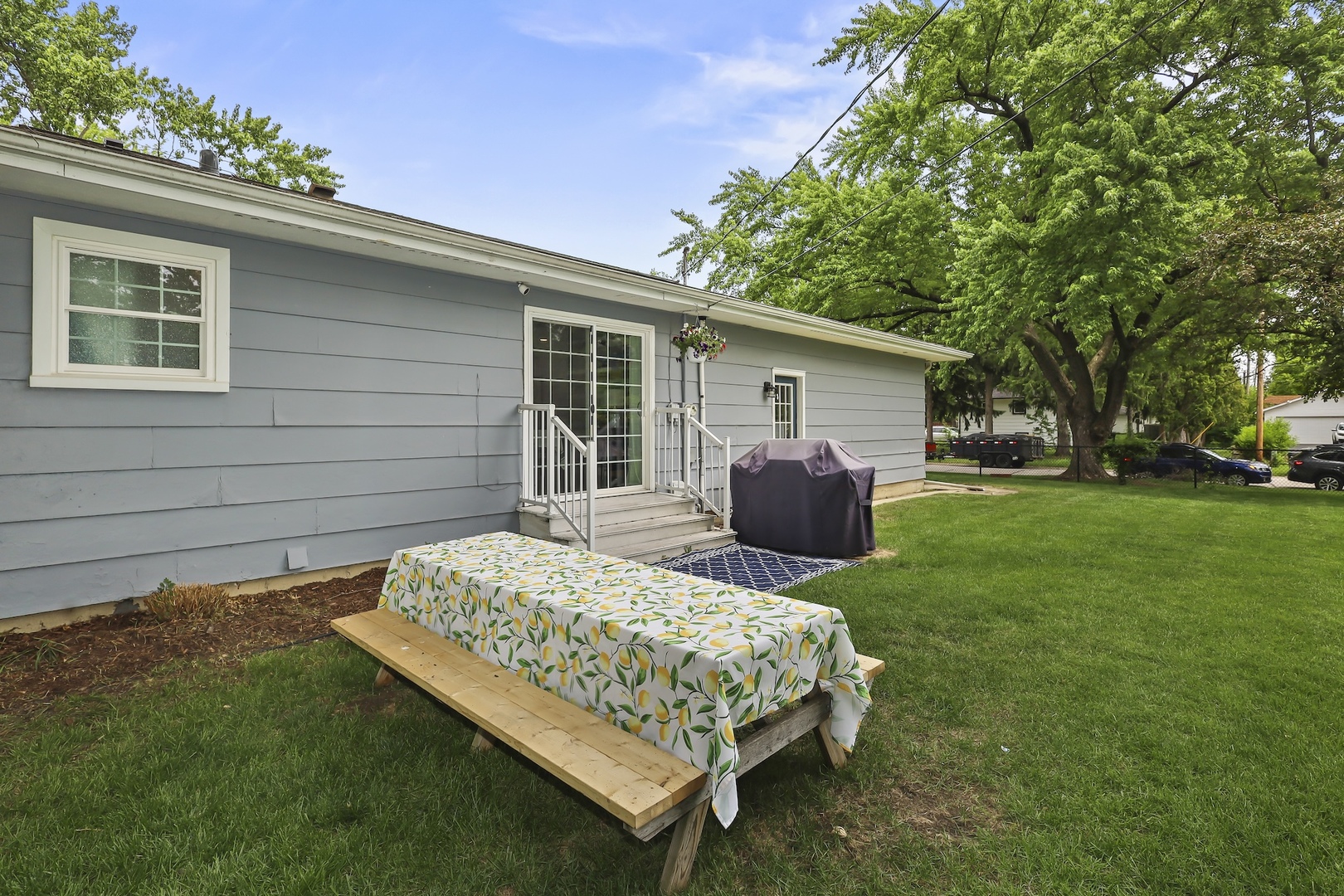 30W111 Bruce Lane, Naperville, IL 60563