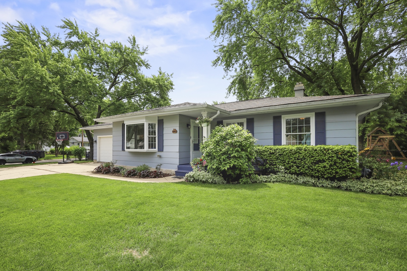 30W111 Bruce Lane, Naperville, IL 60563