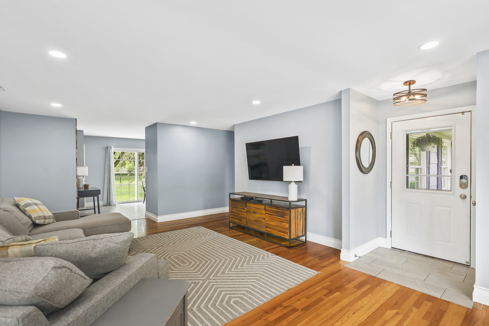 30W111 Bruce Lane, Naperville, IL 60563