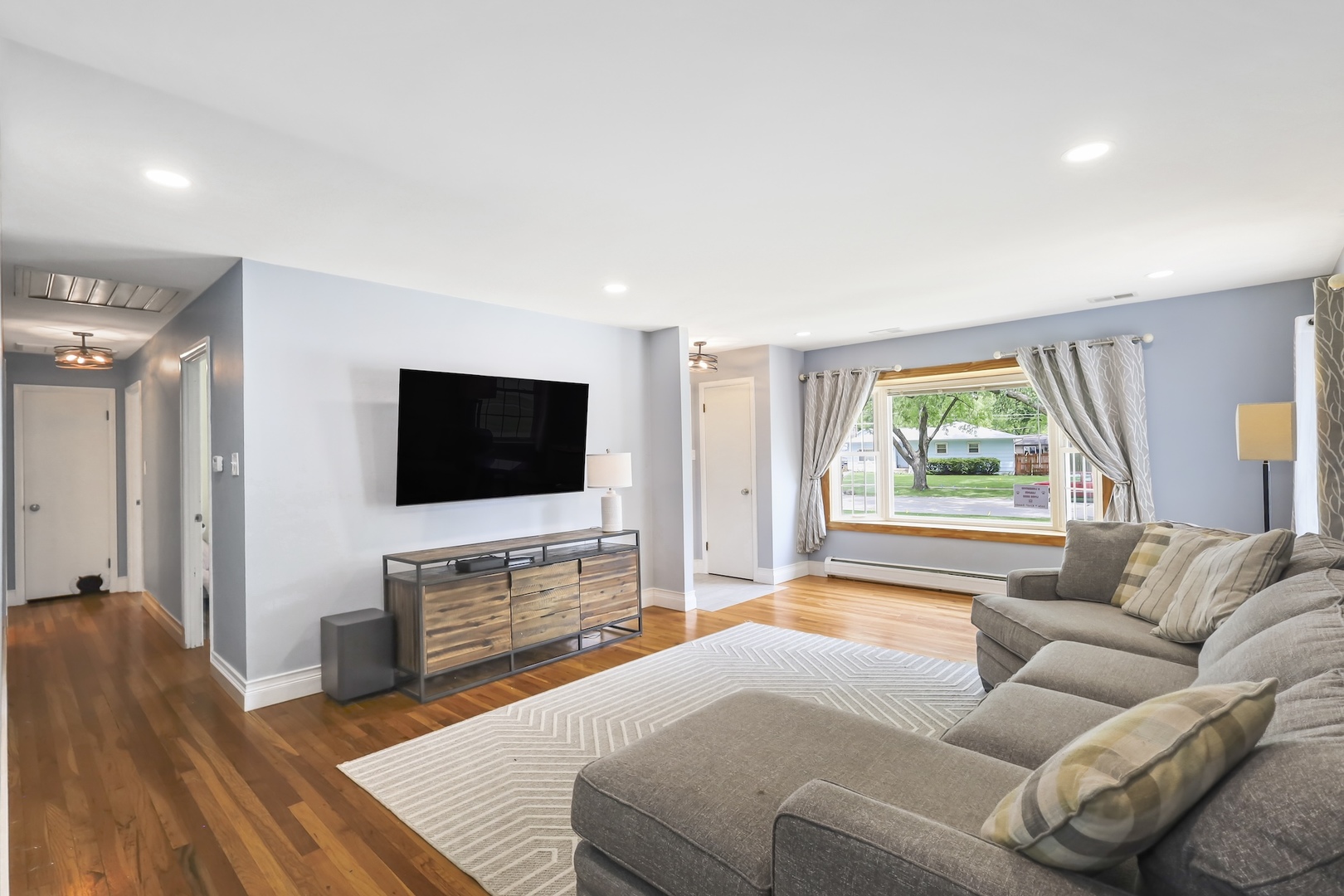 30W111 Bruce Lane, Naperville, IL 60563