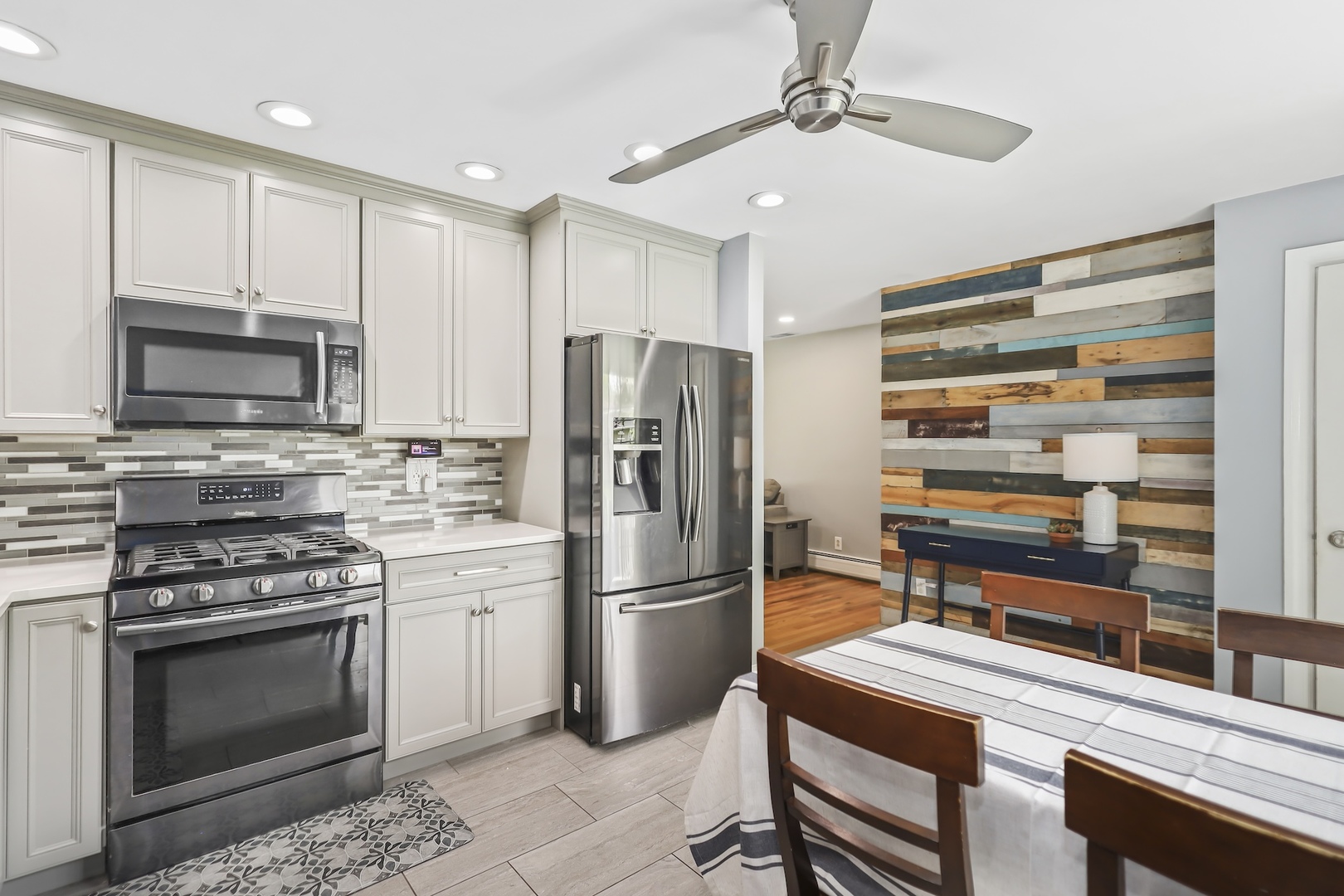 30W111 Bruce Lane, Naperville, IL 60563