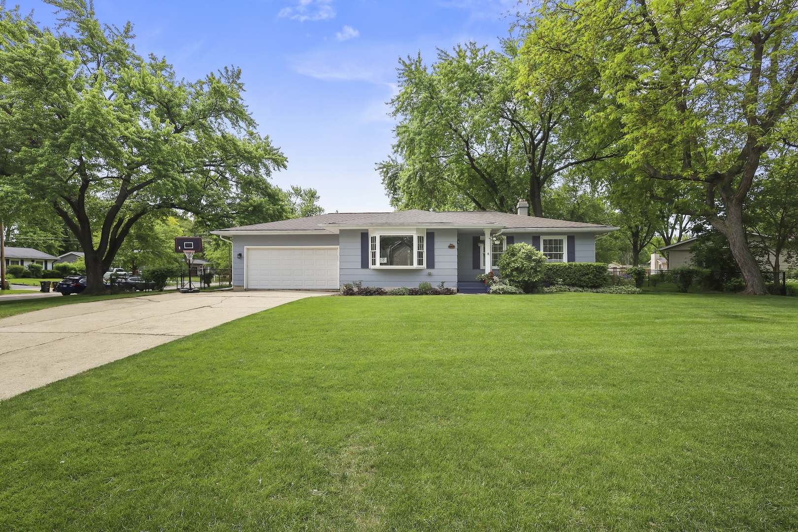 30W111 Bruce Lane, Naperville, IL 60563