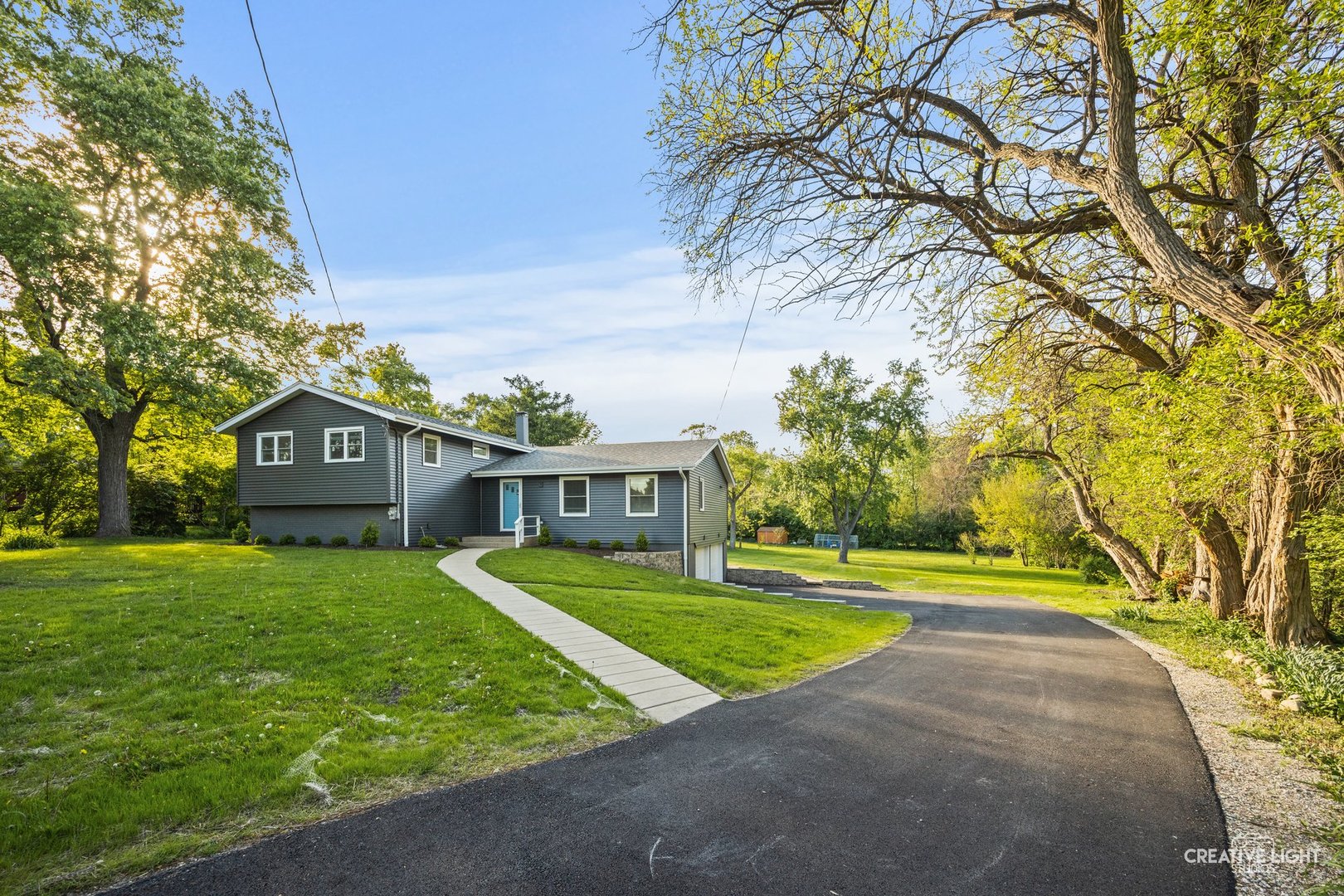 704 Plainfield Road, Downers Grove, IL 60516