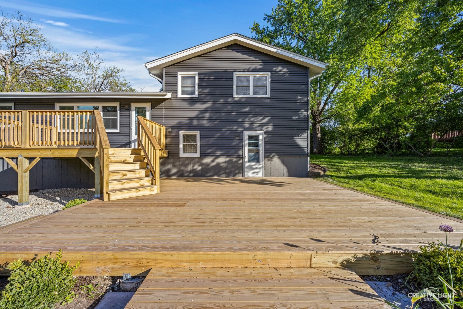 704 Plainfield Road, Downers Grove, IL 60516