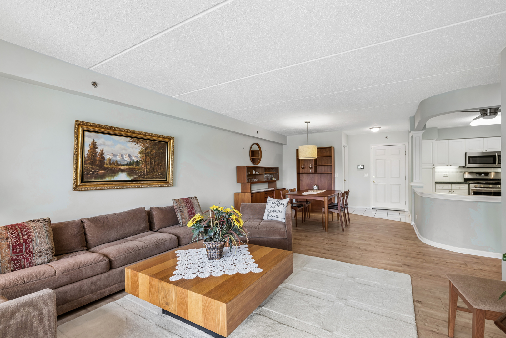 5 S Pine Street #405B, Mount Prospect, IL 60056