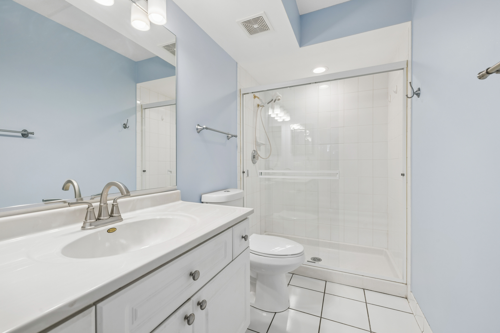 5 S Pine Street #405B, Mount Prospect, IL 60056