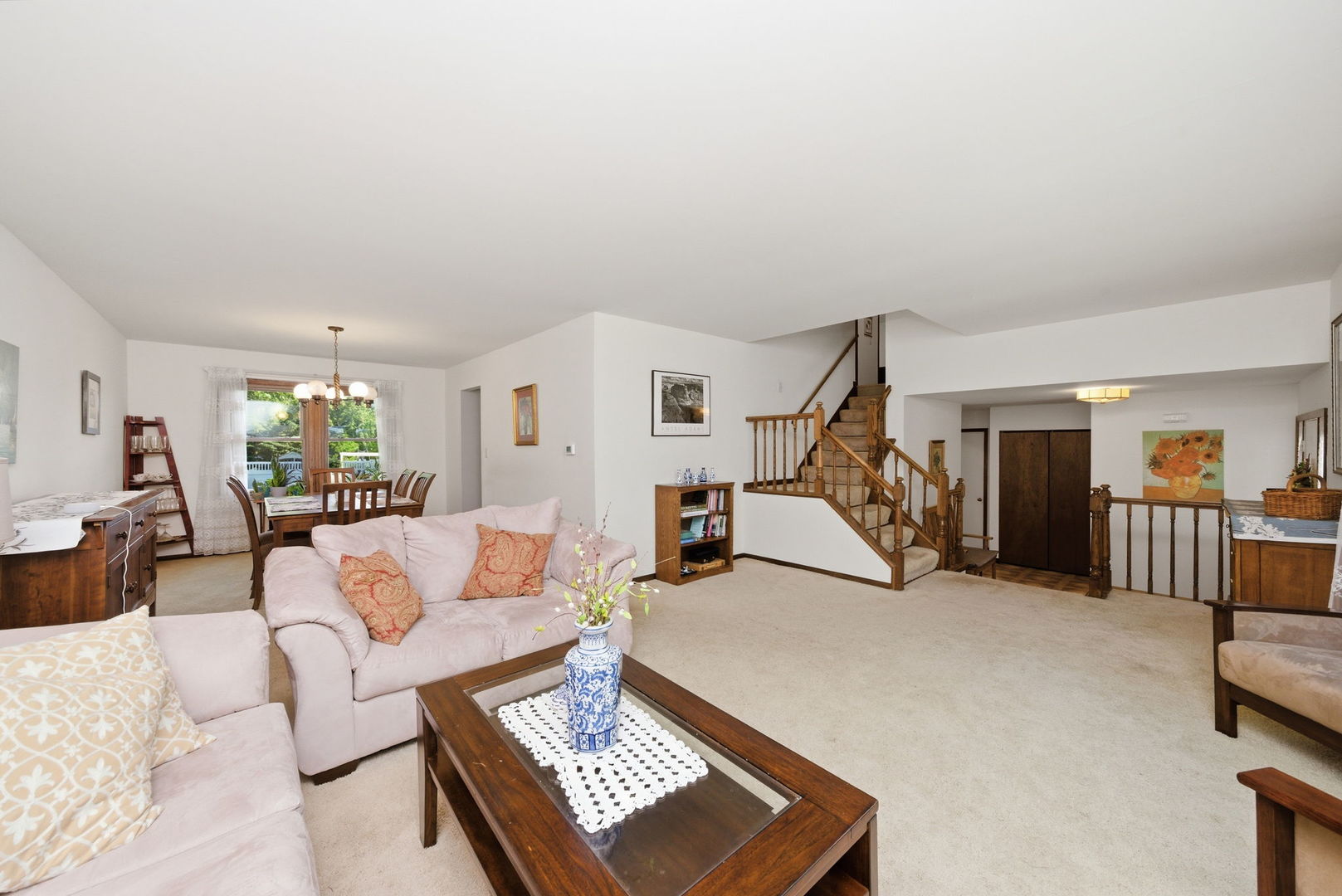 1511 Lexington Lane, Downers Grove, IL 60516