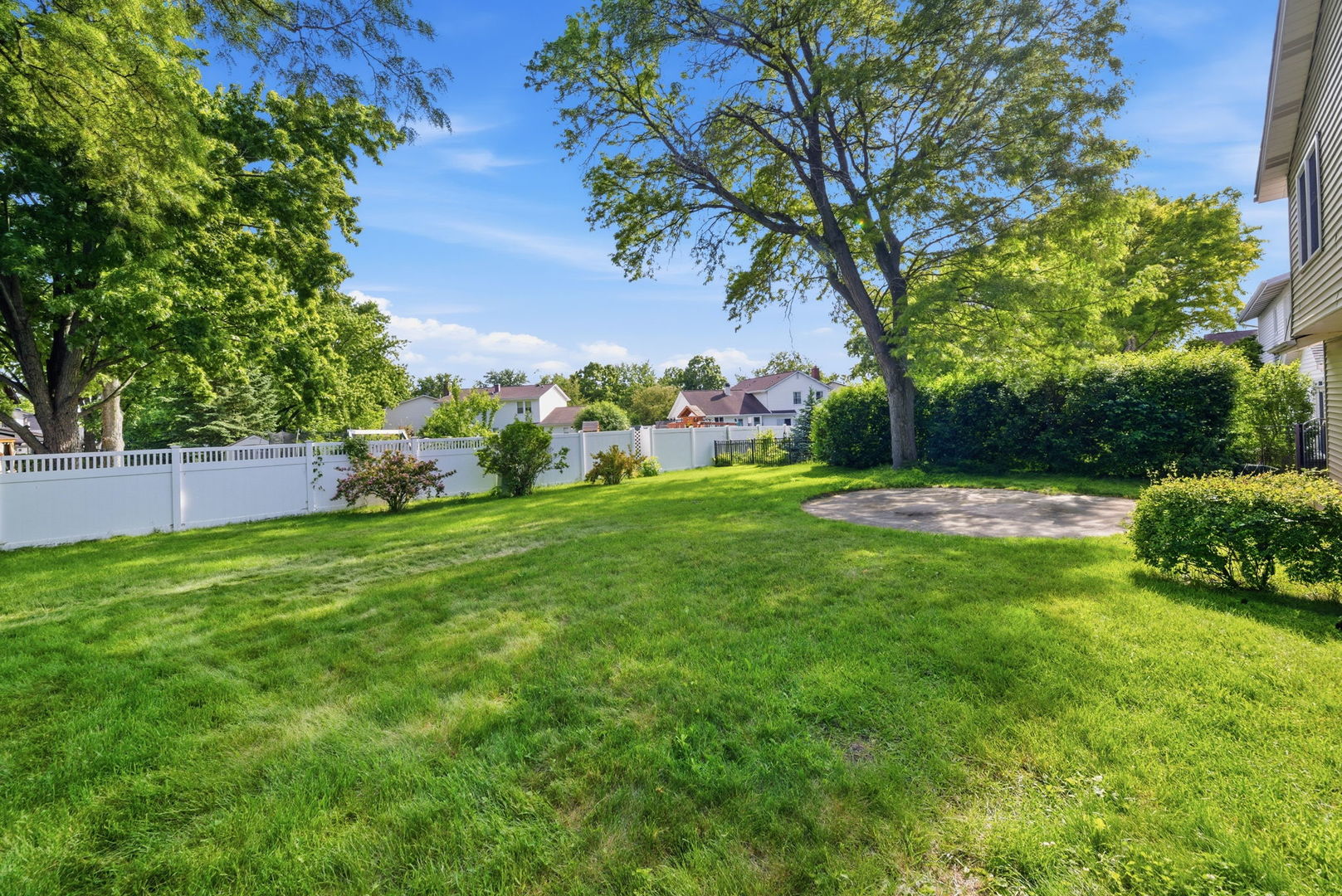 1511 Lexington Lane, Downers Grove, IL 60516