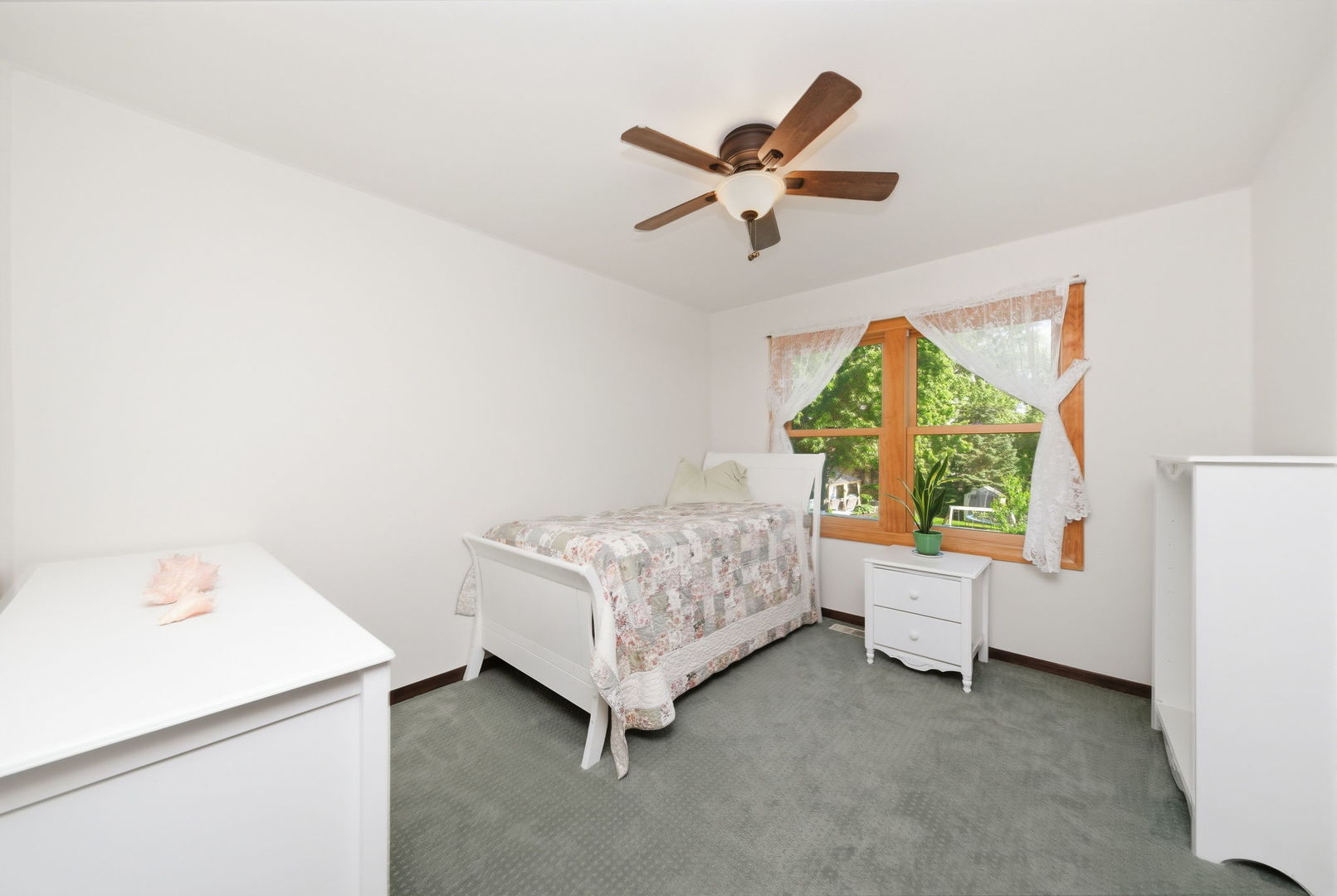 1511 Lexington Lane, Downers Grove, IL 60516