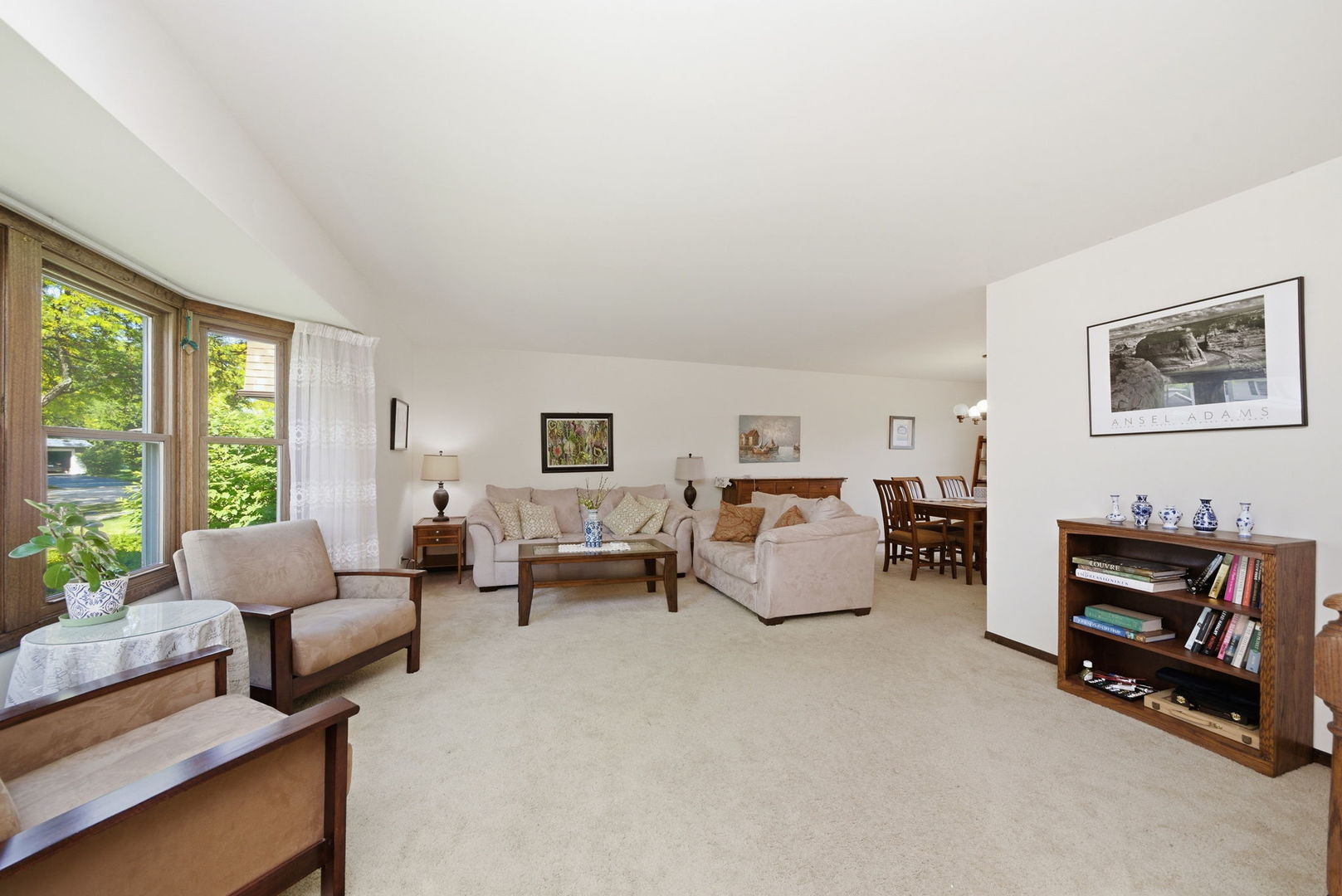 1511 Lexington Lane, Downers Grove, IL 60516