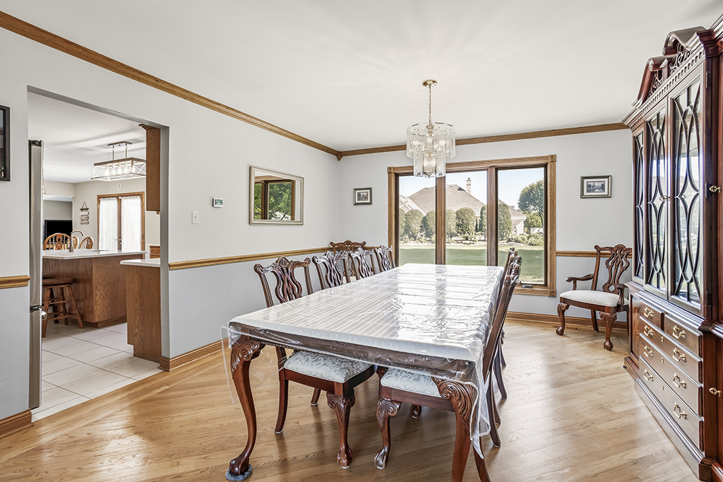 705 Ridgefield Road, New Lenox, IL 60451