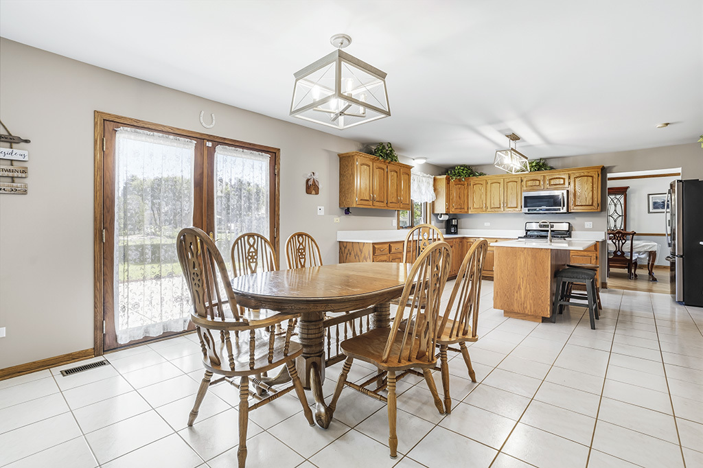 705 Ridgefield Road, New Lenox, IL 60451