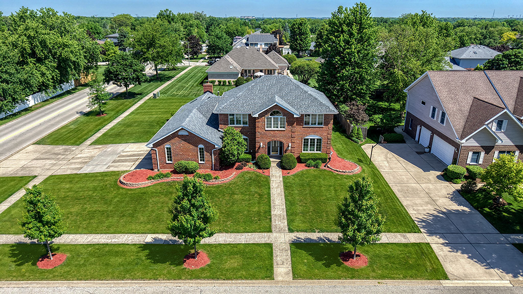 705 Ridgefield Road, New Lenox, IL 60451