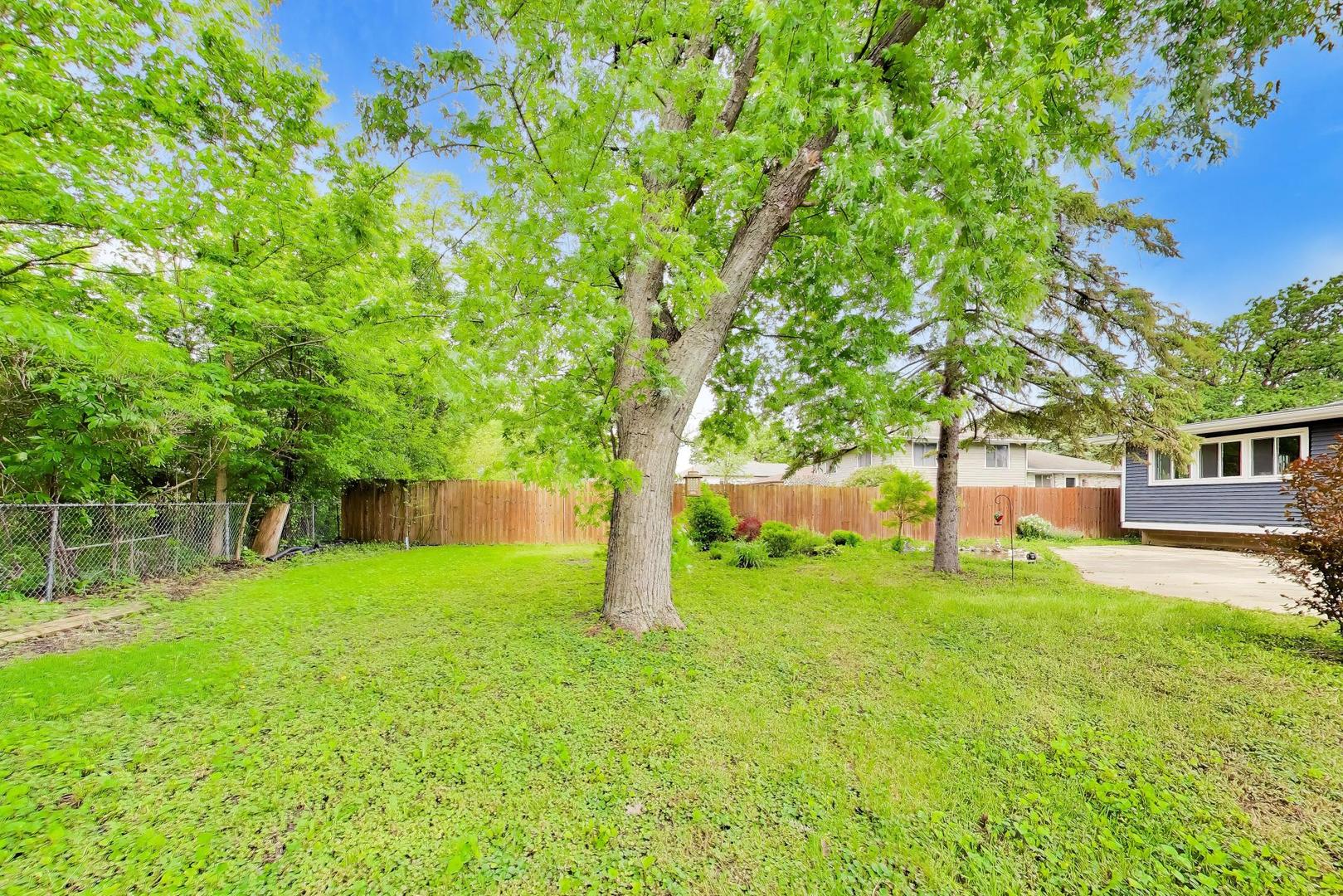 714 W Memorial Road, Bensenville, IL 60106
