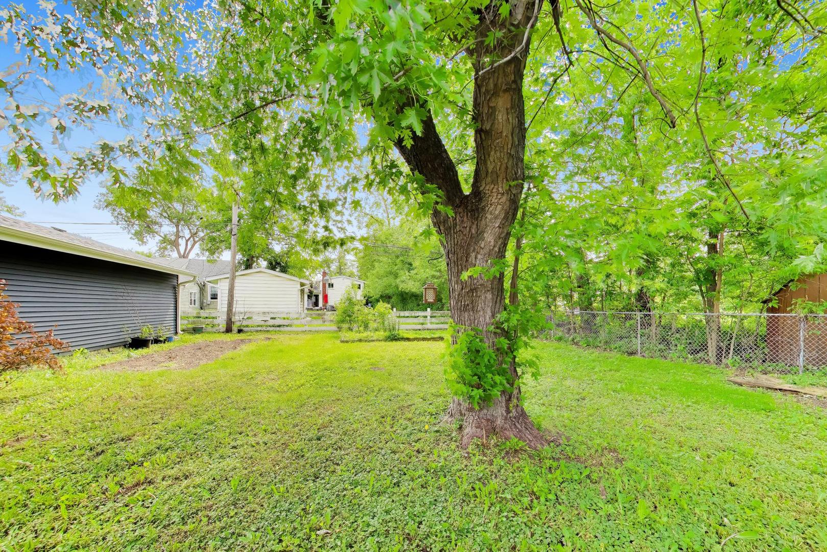 714 W Memorial Road, Bensenville, IL 60106