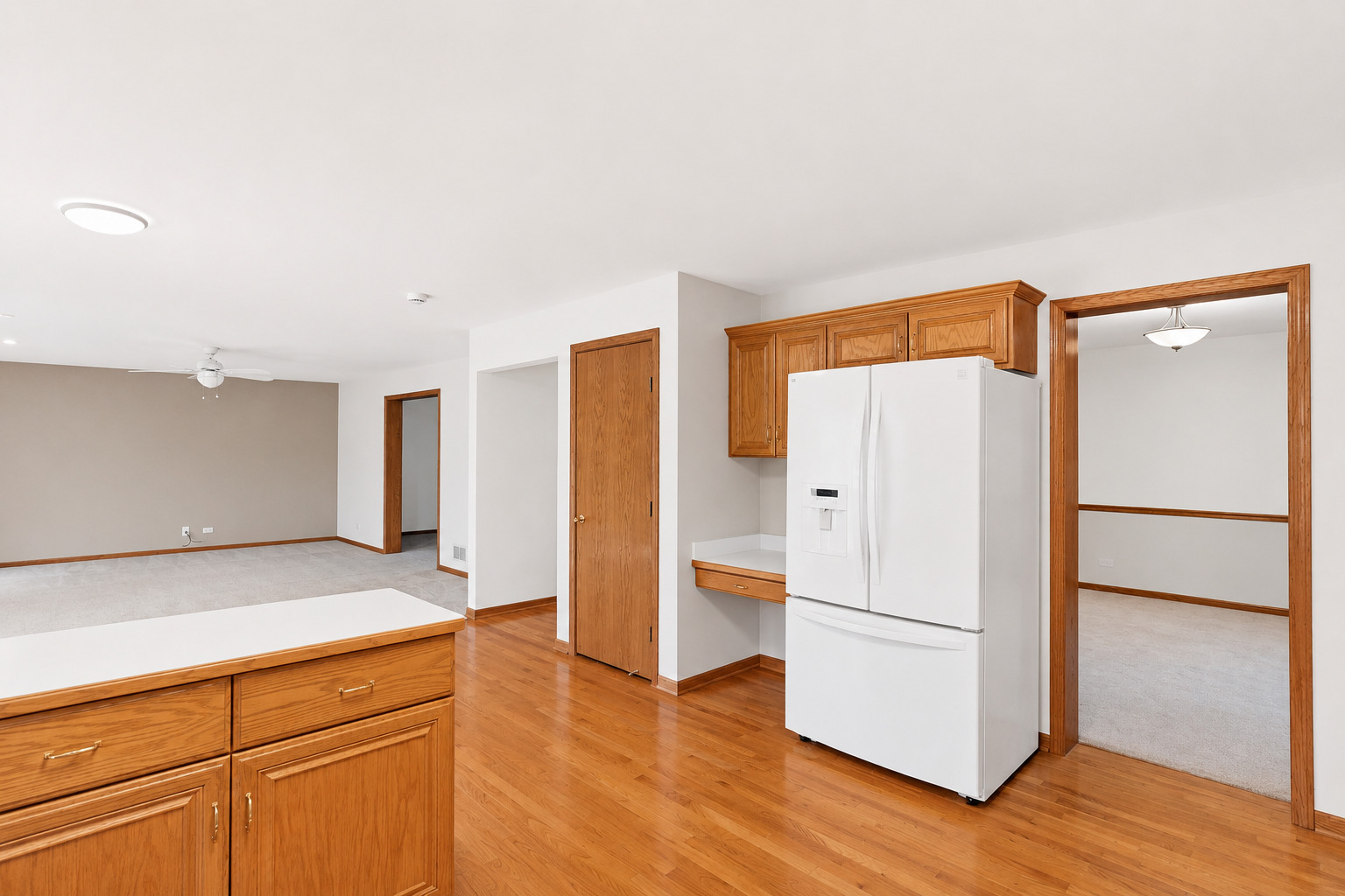 537 W Comstock Avenue, Elmhurst, IL 60126