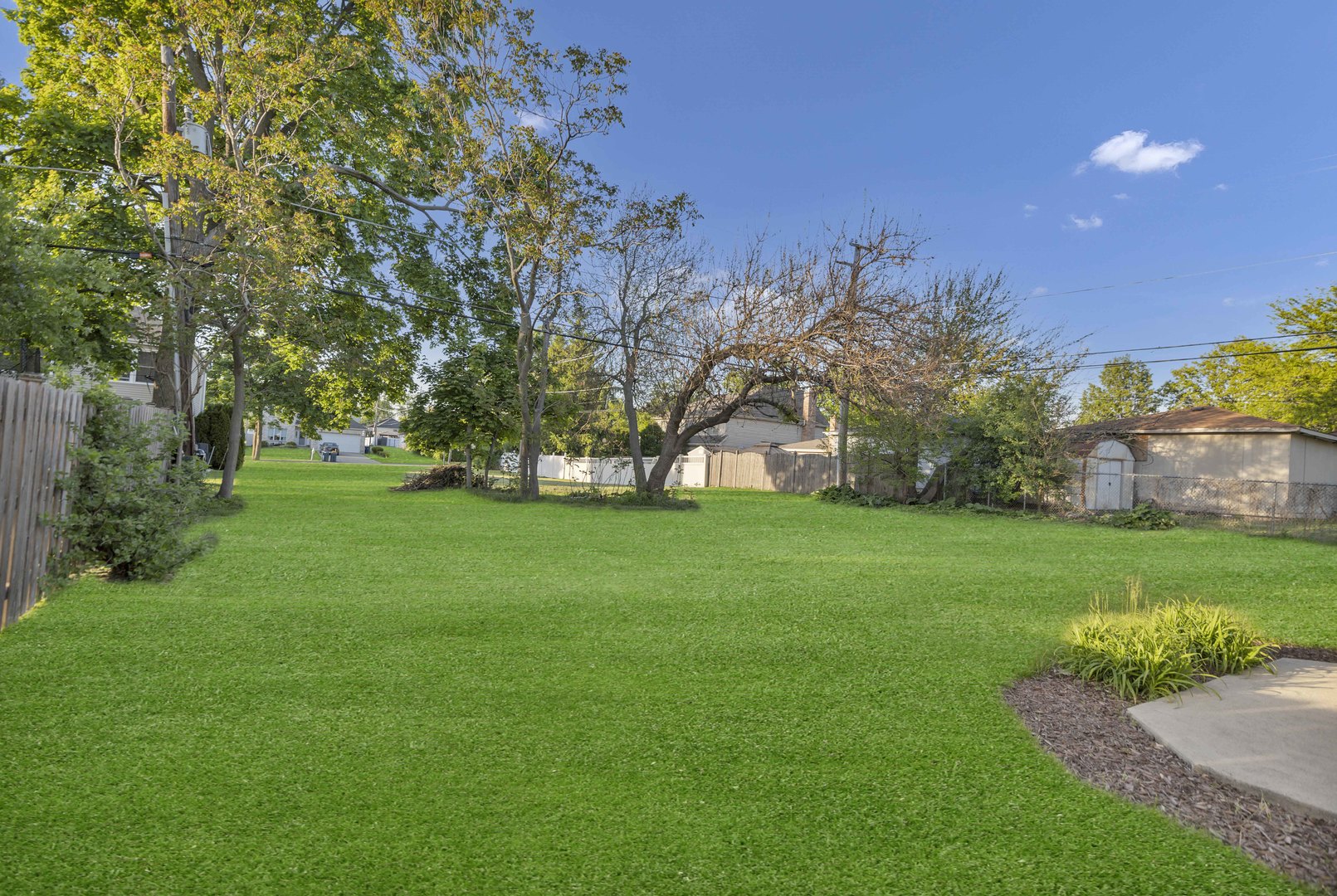 537 W Comstock Avenue, Elmhurst, IL 60126