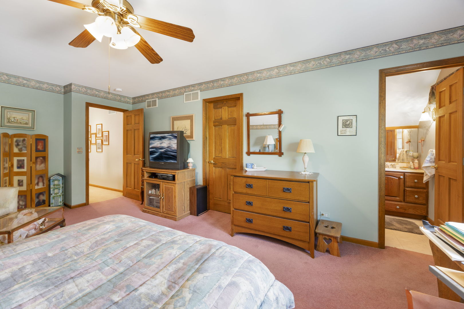 2659 Hoddam Road, Naperville, IL 60564