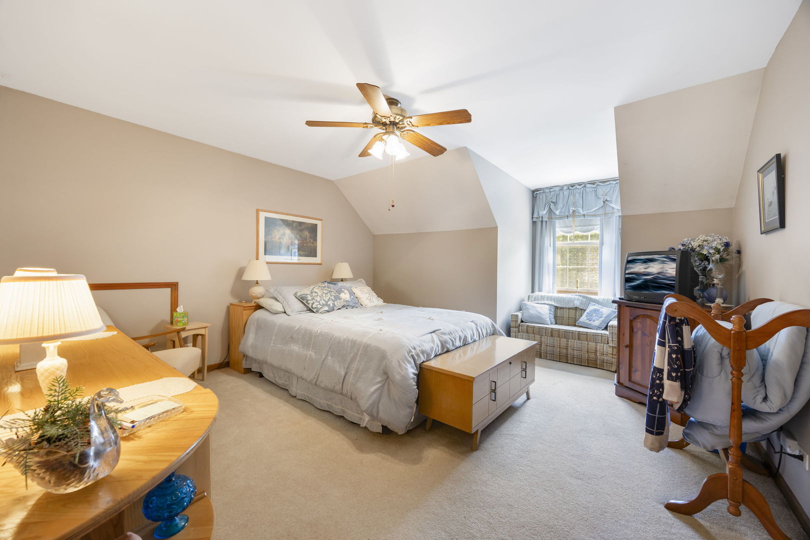 2659 Hoddam Road, Naperville, IL 60564