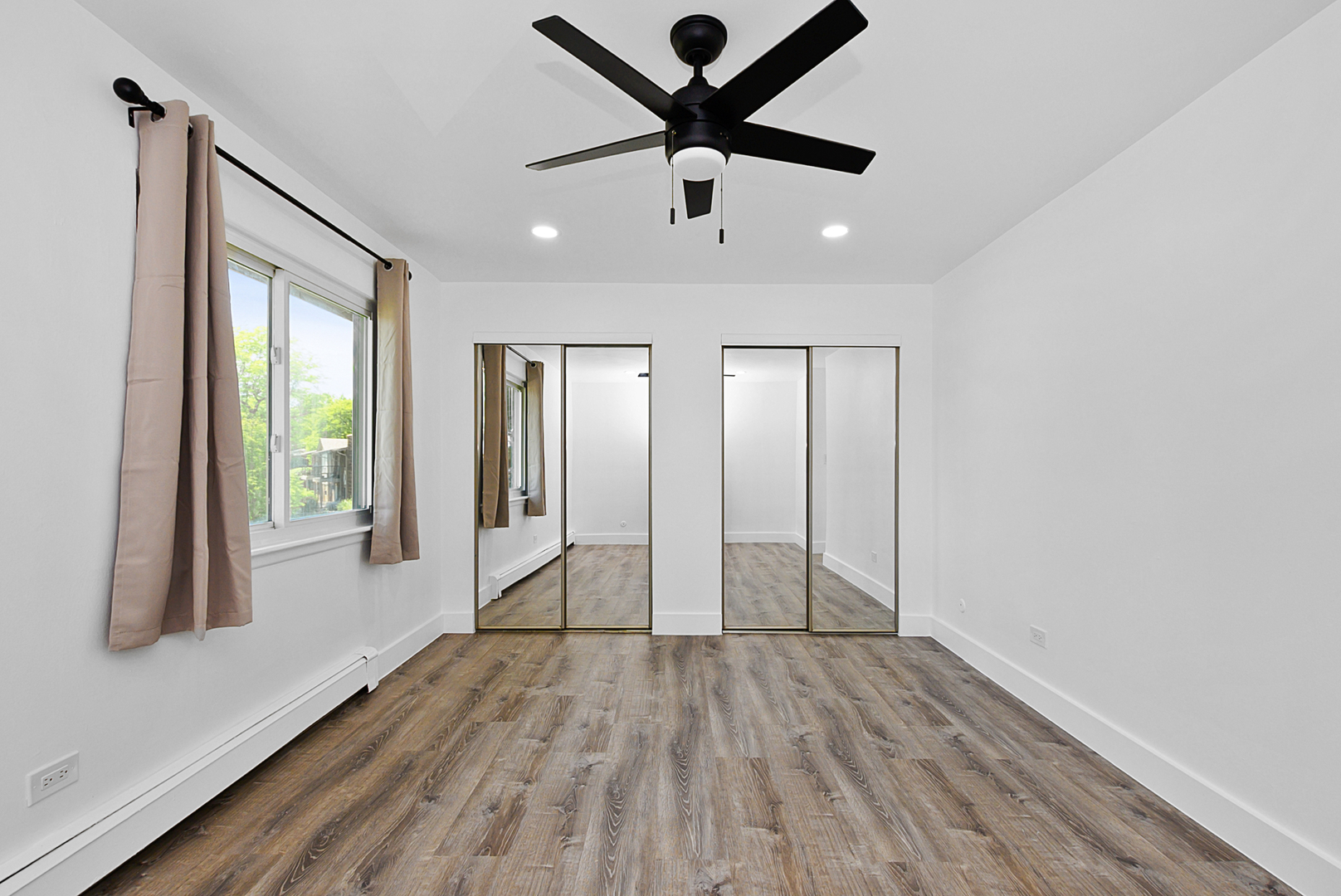 16W540 Lake Drive #9A-201, Willowbrook, IL 60527