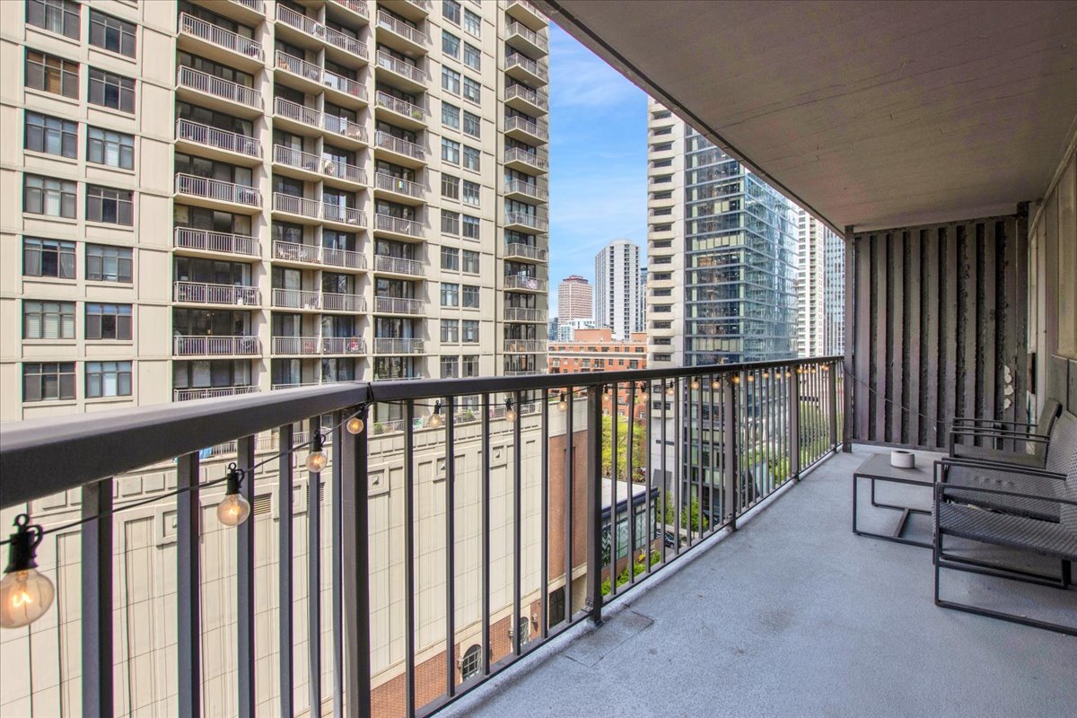 10 E Ontario Street #905, Chicago, IL 60611