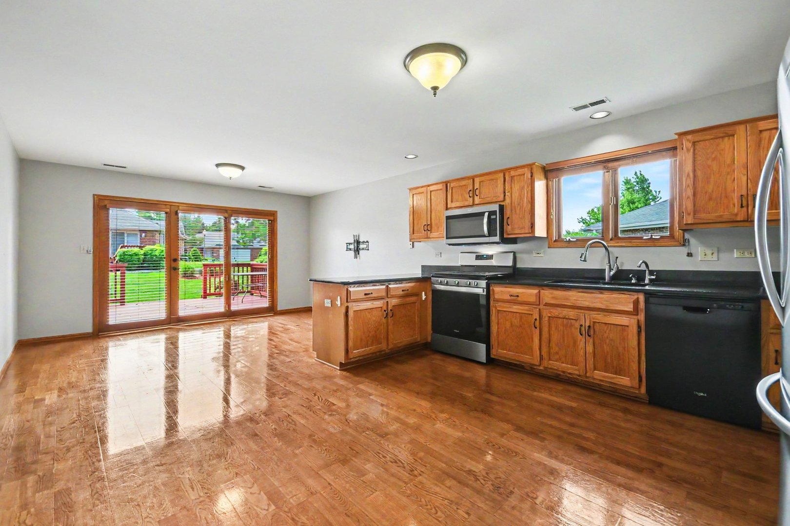 27114 S Quiet Oak Lane, Crete, IL 60417