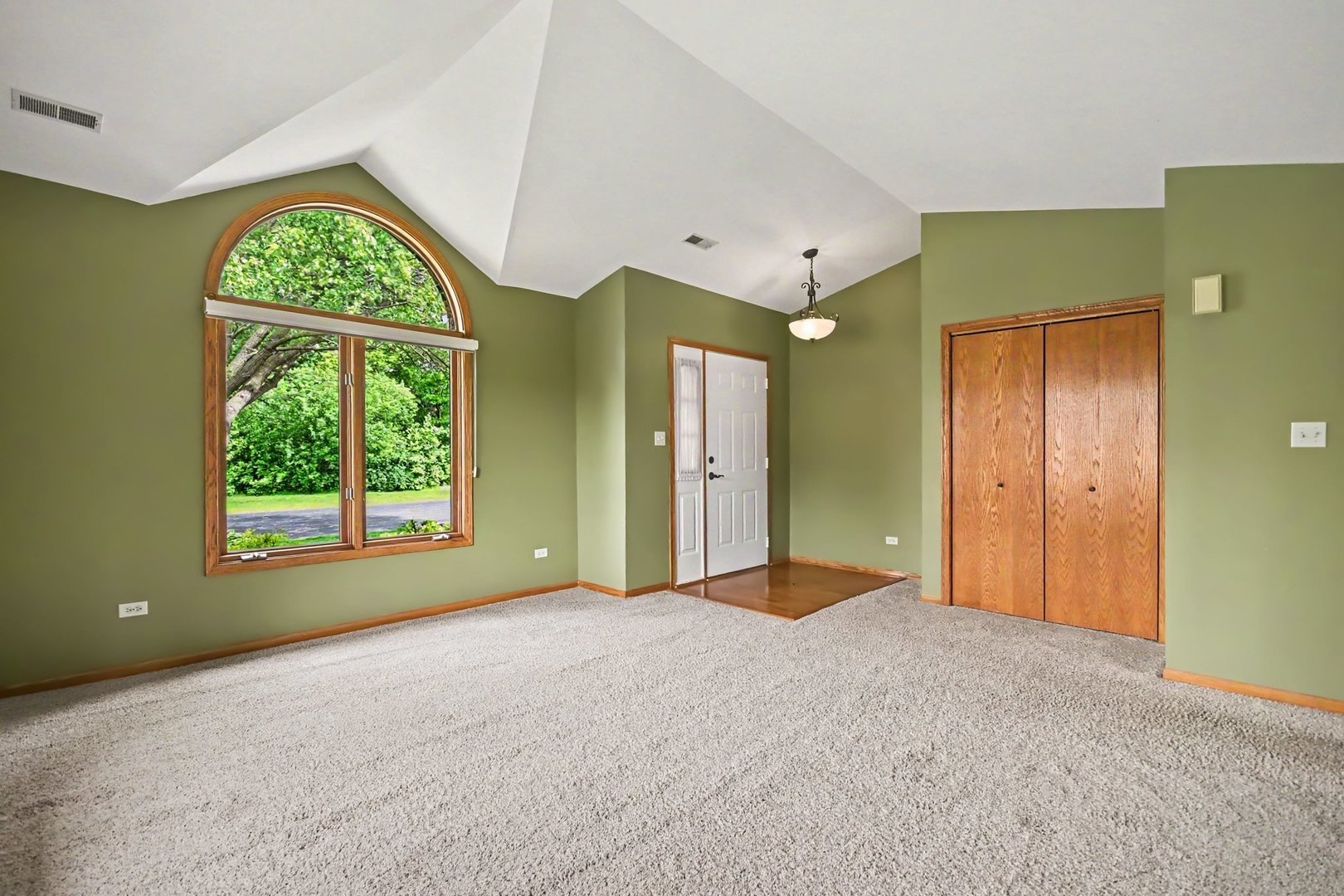 27114 S Quiet Oak Lane, Crete, IL 60417