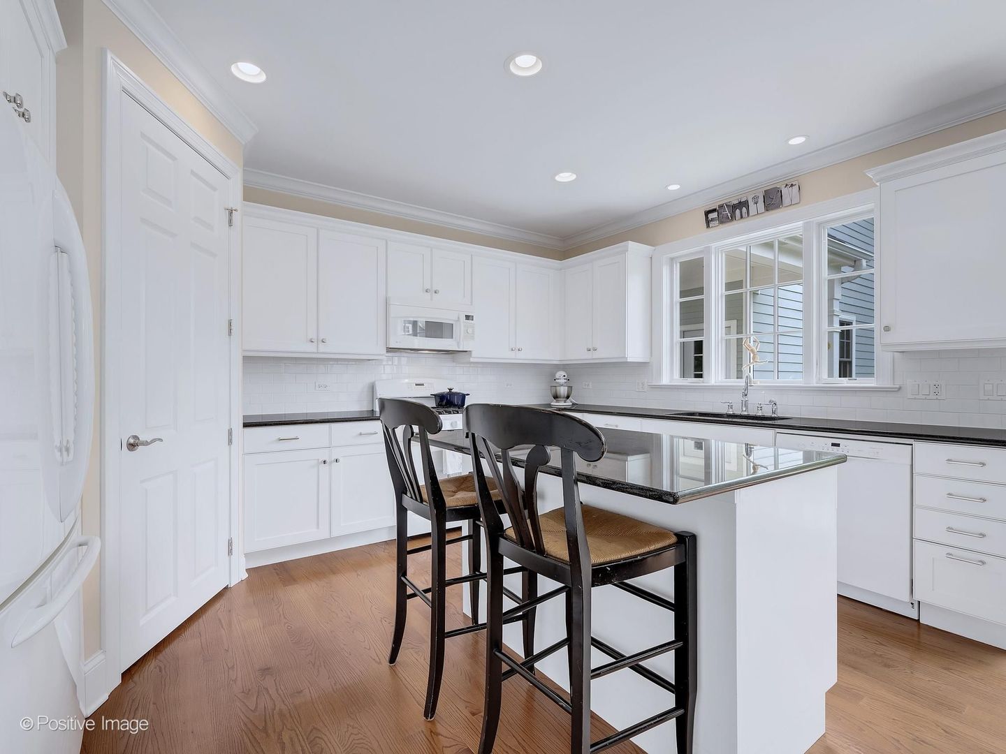 608 CADILLAC Drive, Wheaton, IL 60187
