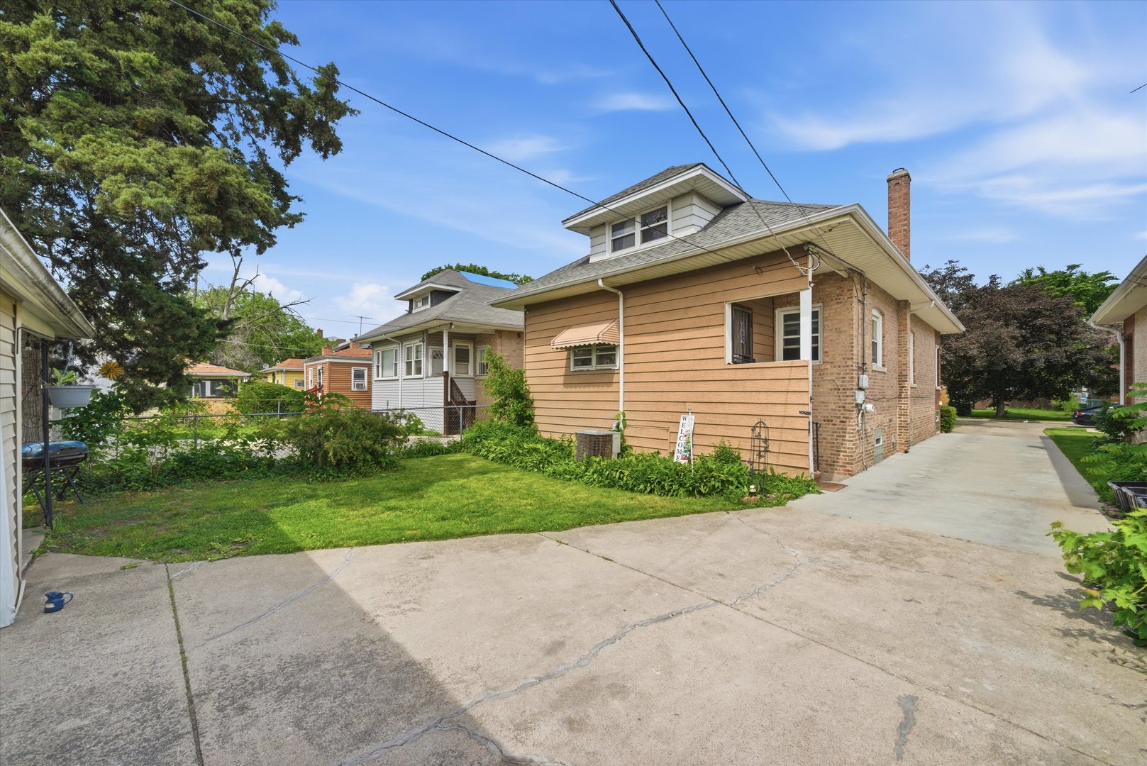 134 S 16th Avenue, Maywood, IL 60153
