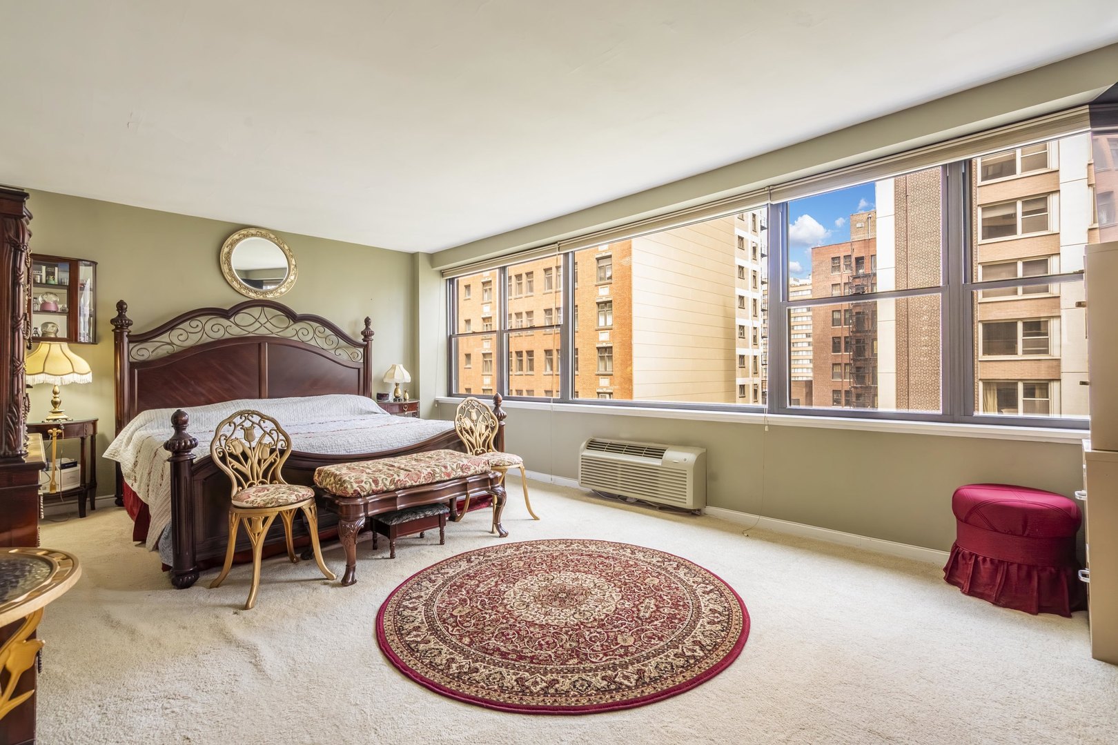 850 N Dewitt Place #9AC, Chicago, IL 60611