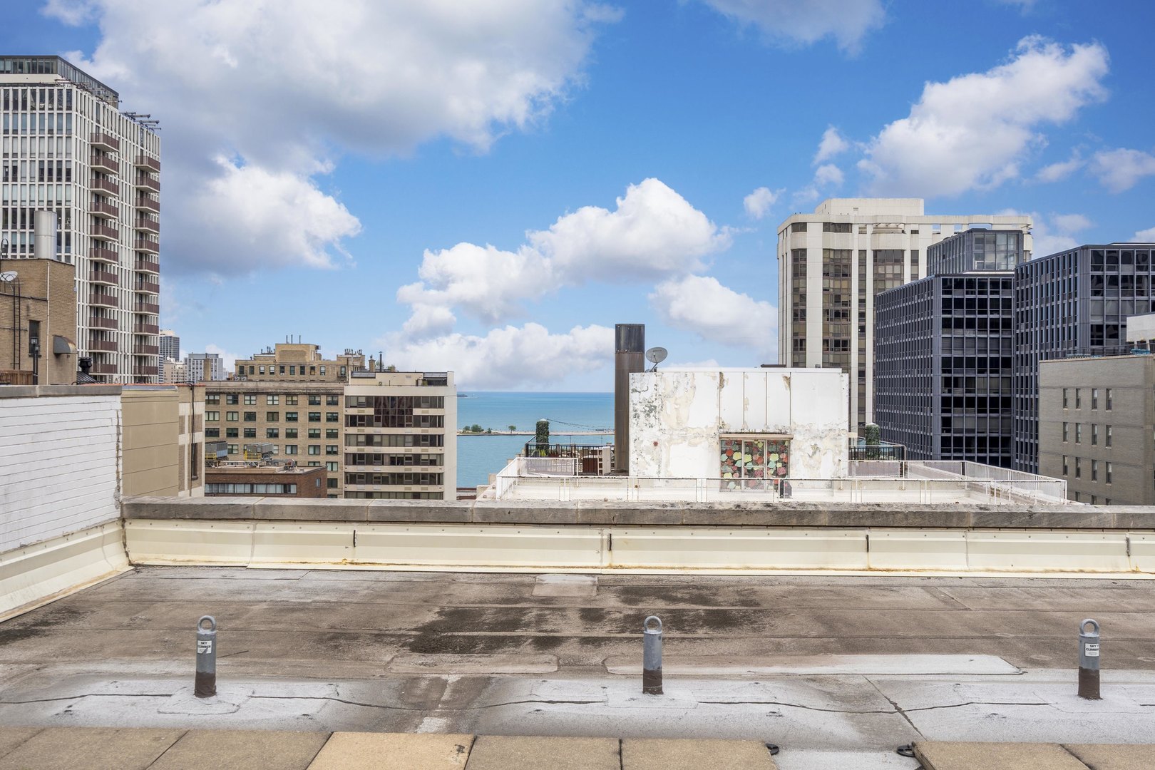 850 N Dewitt Place #9AC, Chicago, IL 60611