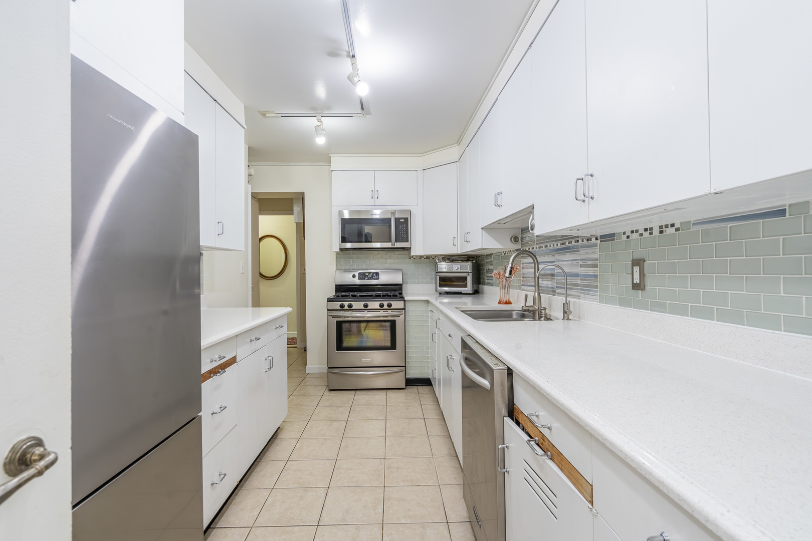 850 N Dewitt Place #9AC, Chicago, IL 60611