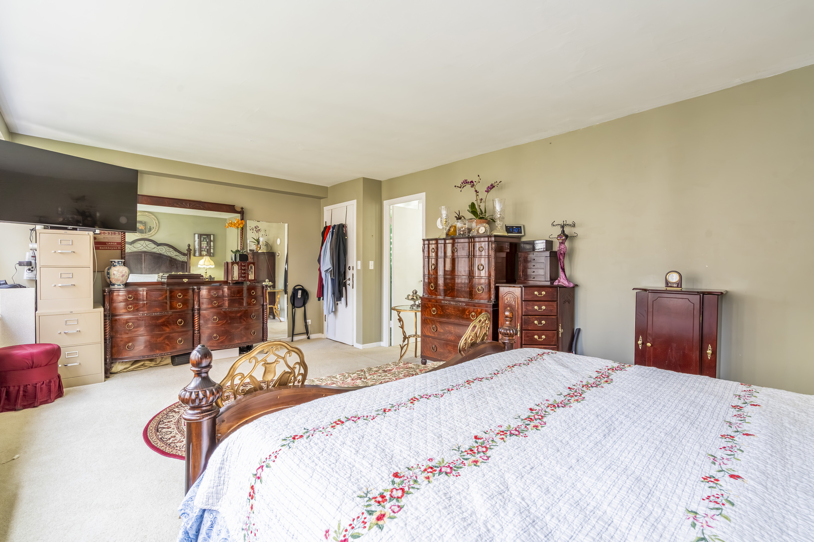 850 N Dewitt Place #9AC, Chicago, IL 60611