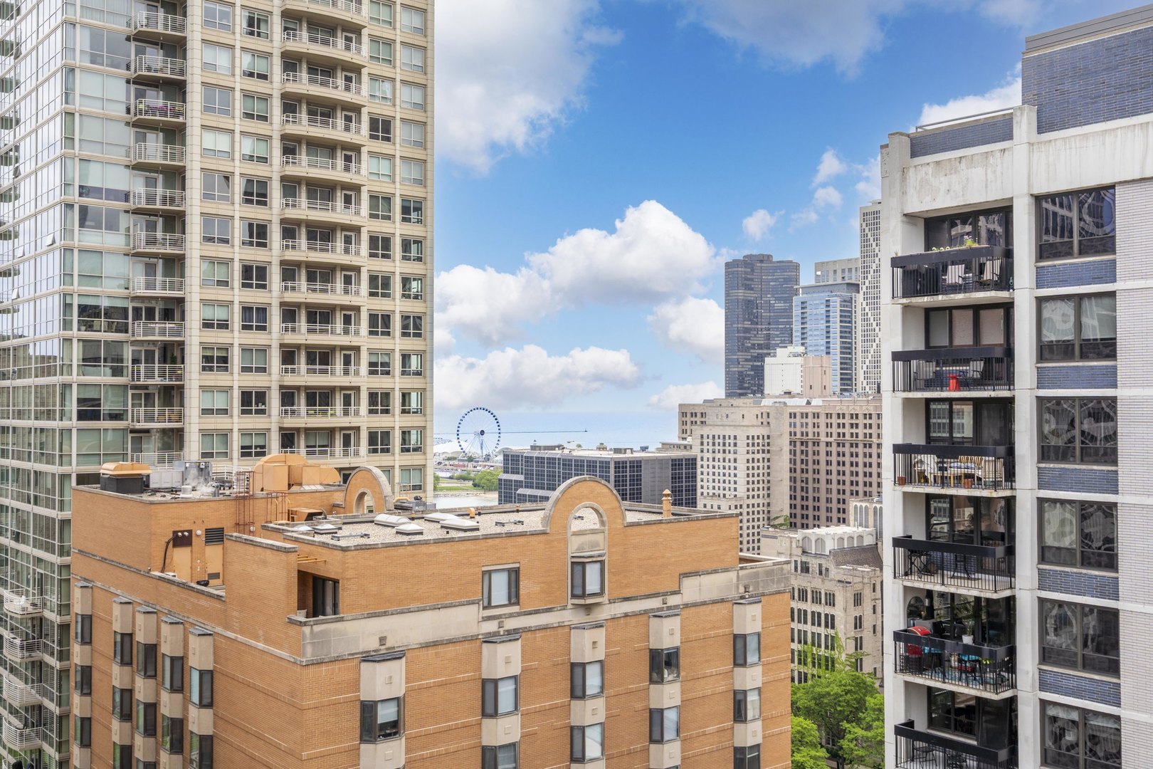 850 N Dewitt Place #9AC, Chicago, IL 60611