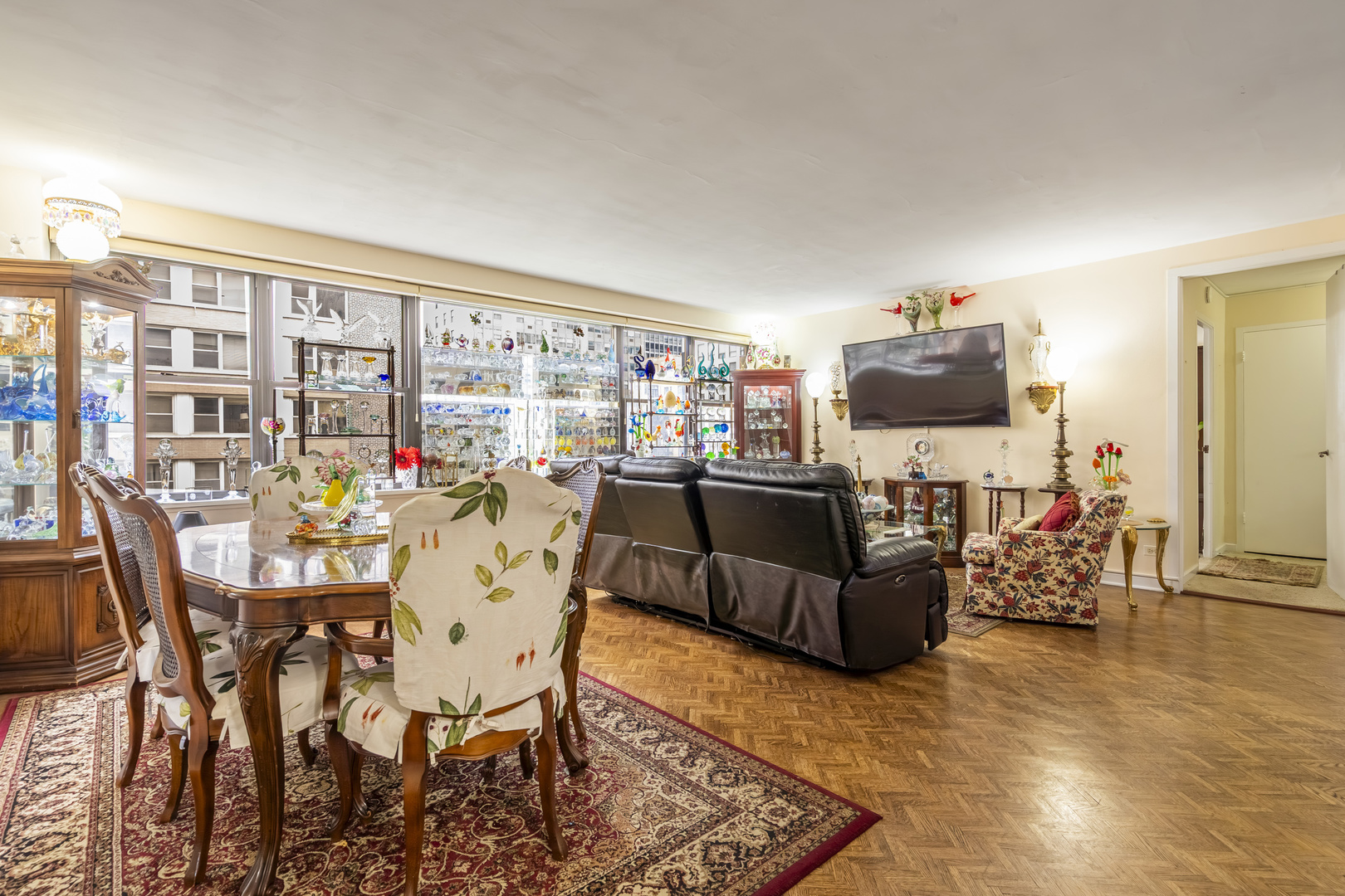 850 N Dewitt Place #9AC, Chicago, IL 60611