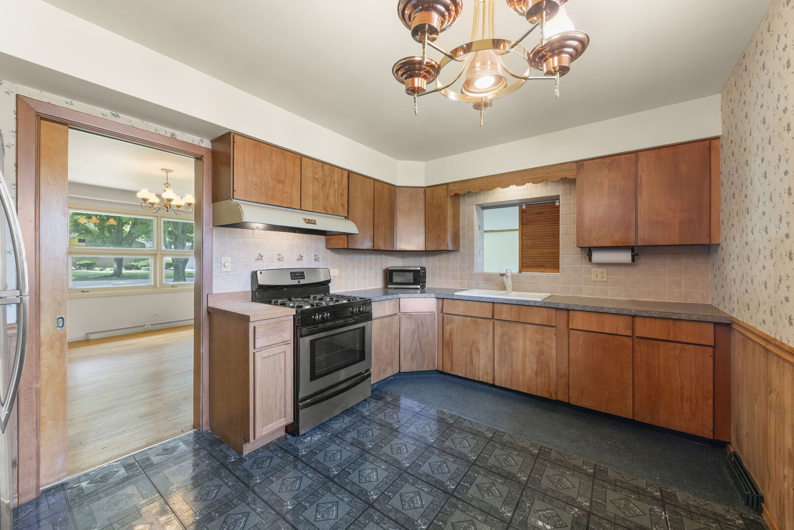 510 S Dorchester Avenue, Wheaton, IL 60187