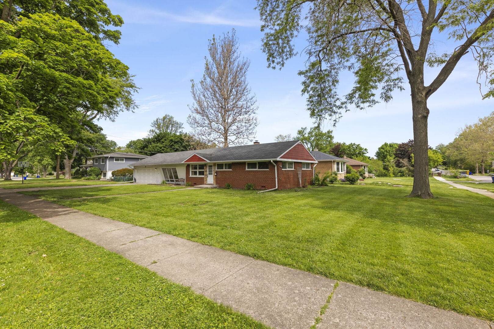 510 S Dorchester Avenue, Wheaton, IL 60187