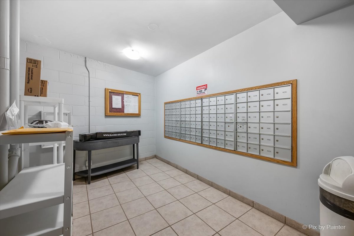 1605 E Central Road #301A, Arlington Heights, IL 60005