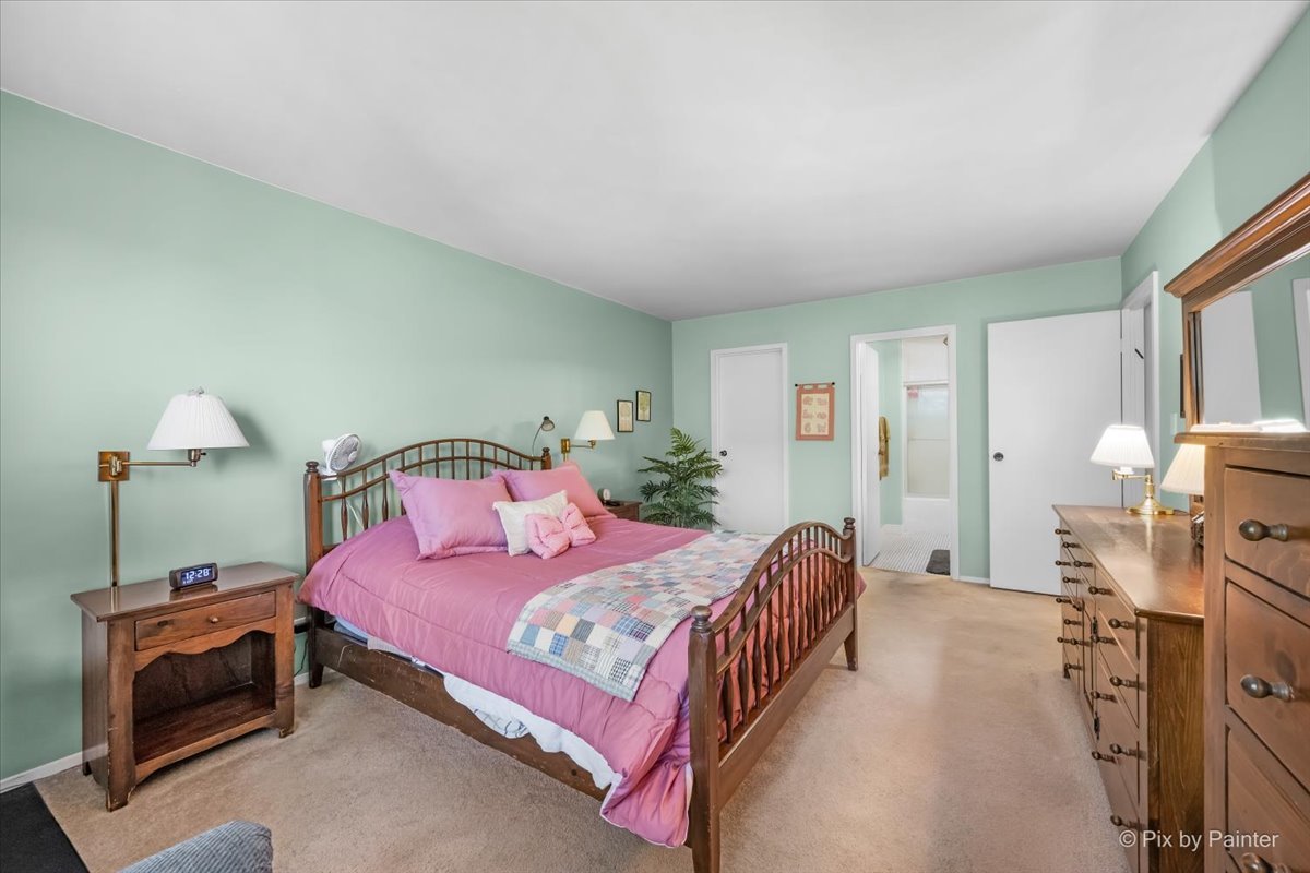 1605 E Central Road #301A, Arlington Heights, IL 60005