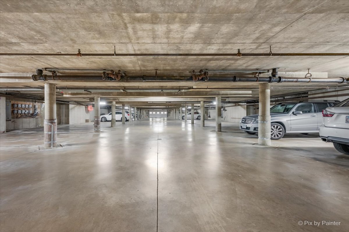 1605 E Central Road #301A, Arlington Heights, IL 60005